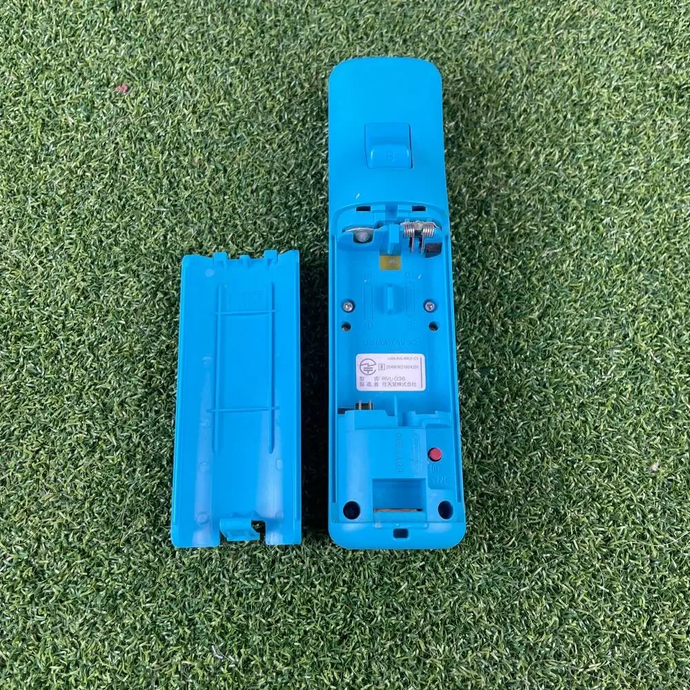 Nintendo Wii Blue Console Bundle OEM Blue Remote RVL-101 Tested Complete Cords